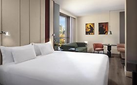 Nh Barcelona Diagonal Center